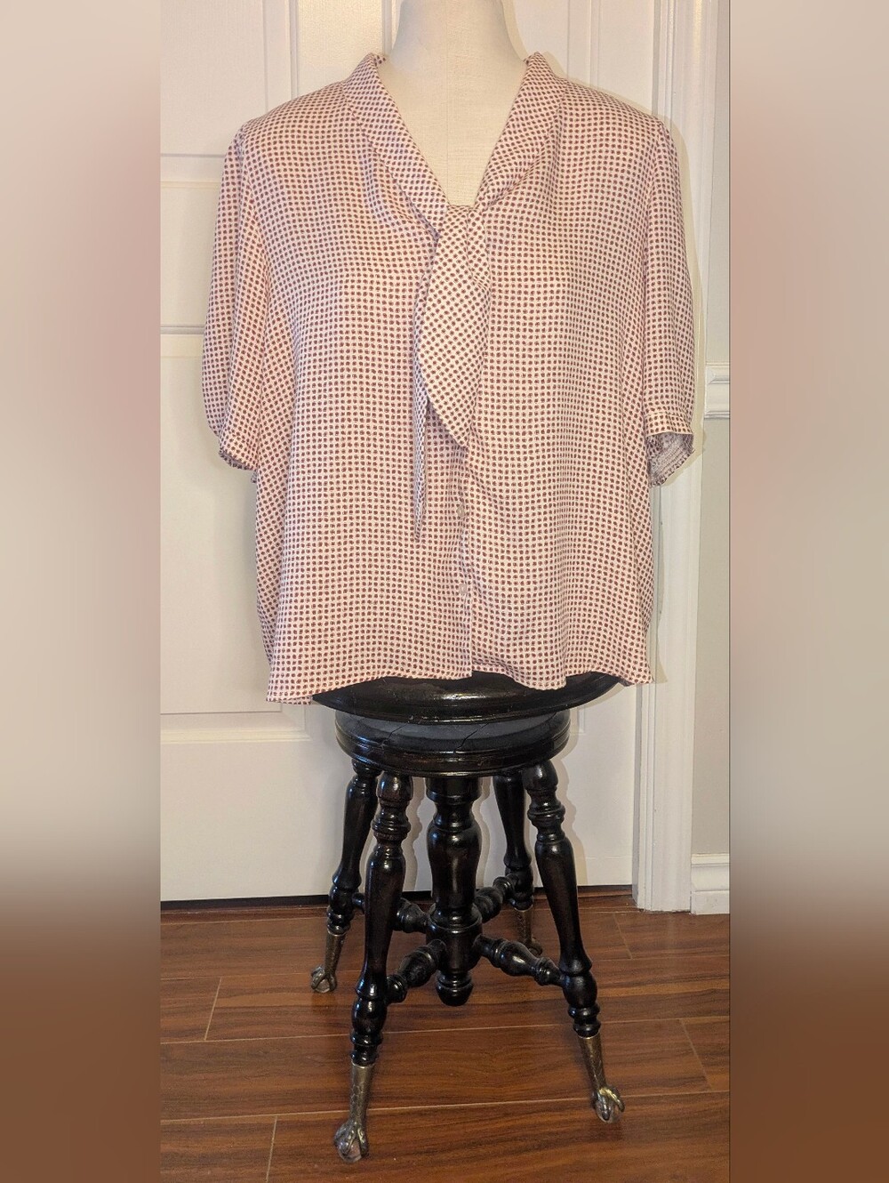 EUC Denver Hayes XXL Short Sleeve V-TieNeck Button Down Blouse, Red/Cream Check